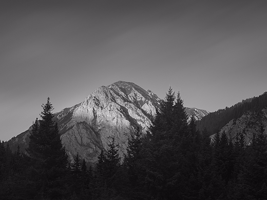 无名之山 