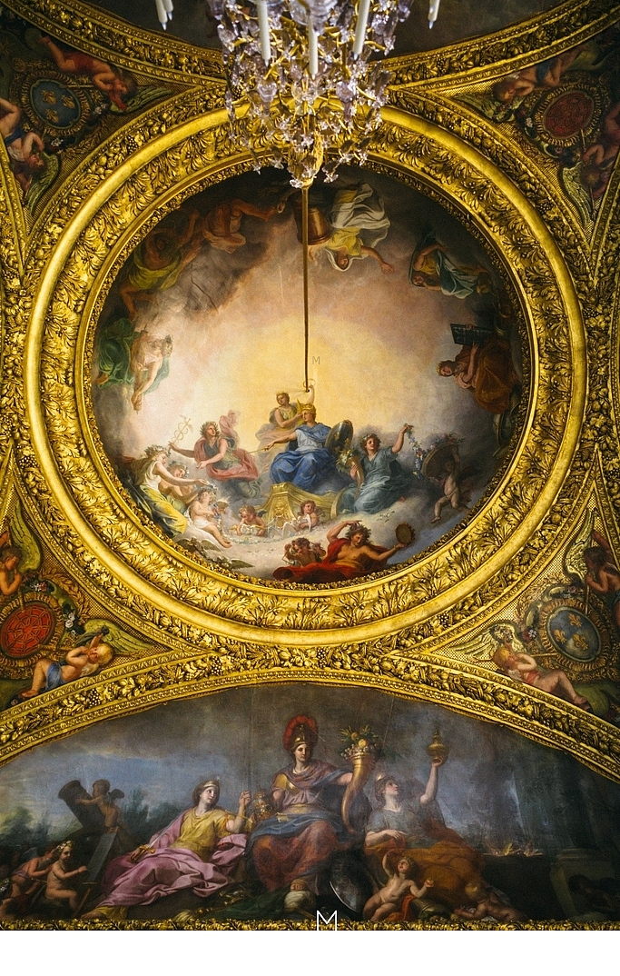 凡尔赛宫的奢华无需质疑,这座宫殿每一个角落都能体现出一份令人窒息