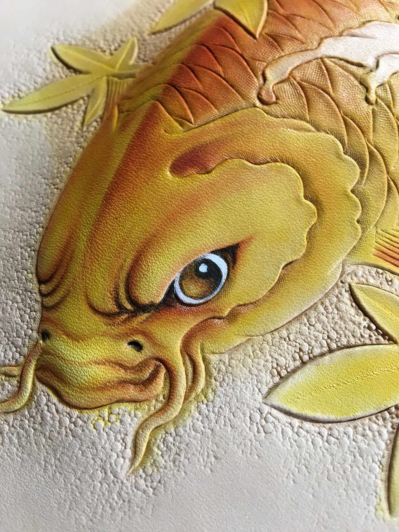 皮雕画—中华锦鲤