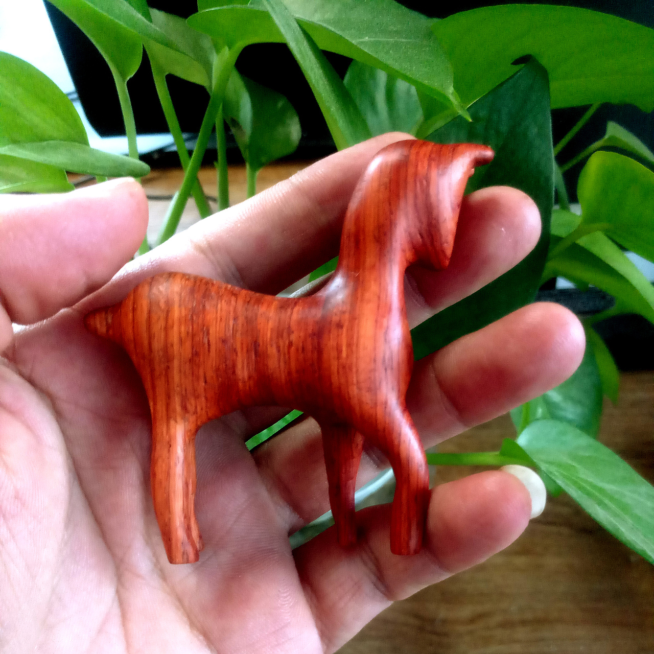 花梨木雕刻《萌鹿》（图ZMTIxODA1MjA4） - 其他手工艺 - 站酷设计师潍坊设计老赵WF原创素材 - 站酷ZCOOL