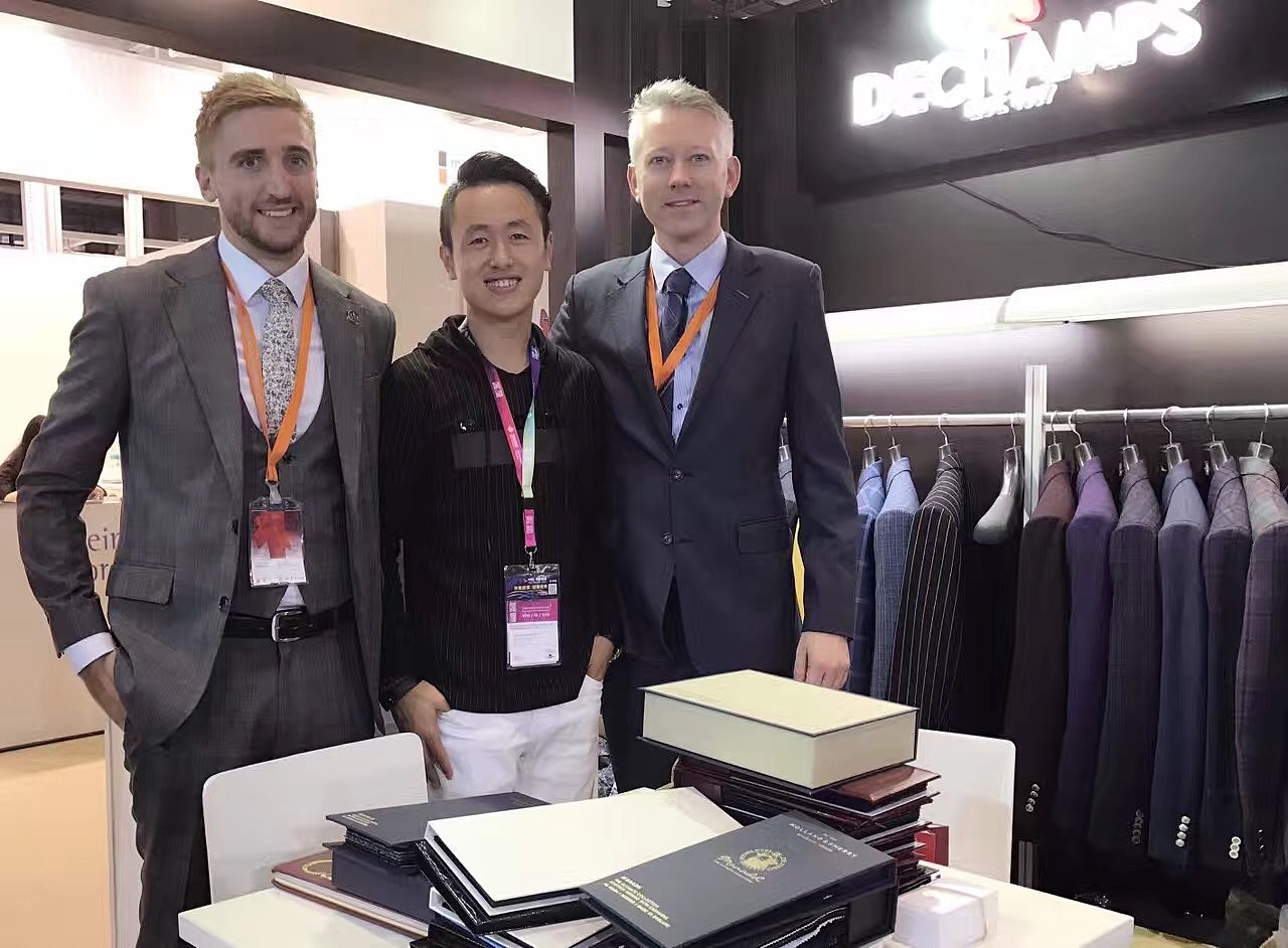 欧梵纪服饰有限公司设计总监面料展