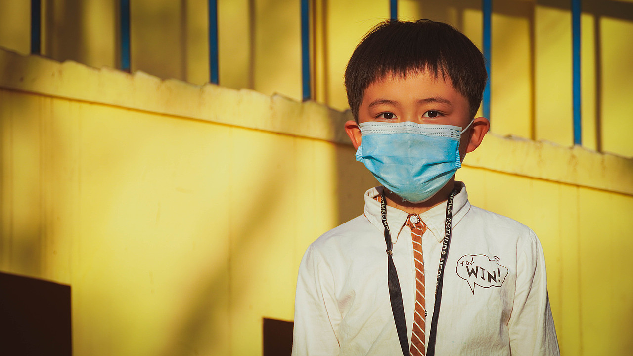 街拍|雨后小城（图ZMjA1NzM4NjAw） - 人文/纪实摄影 - 站酷设计师wasabi安安安琪原创素材 - 站酷ZCOOL