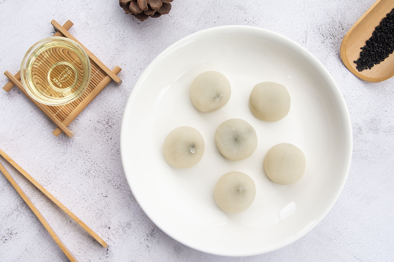 黑芝麻和果子与黑芝麻（图ZMTc0Njc2MTE2） - 产品摄影 - 站酷设计师我是小助理原创素材 - 站酷ZCOOL