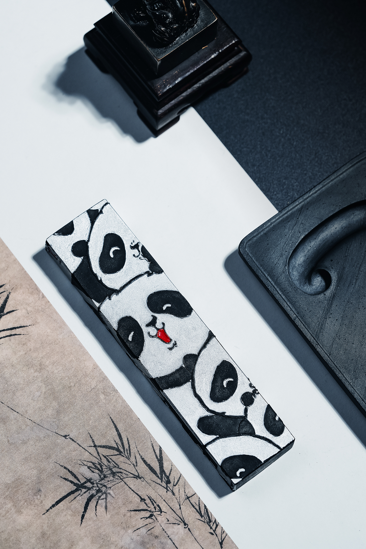 荣宝斋自造---国宝熊猫墨锭（图ZMzUzMjYzNzcy） - 产品摄影 - 站酷设计师飞翔的大西瓜原创素材 - 站酷ZCOOL