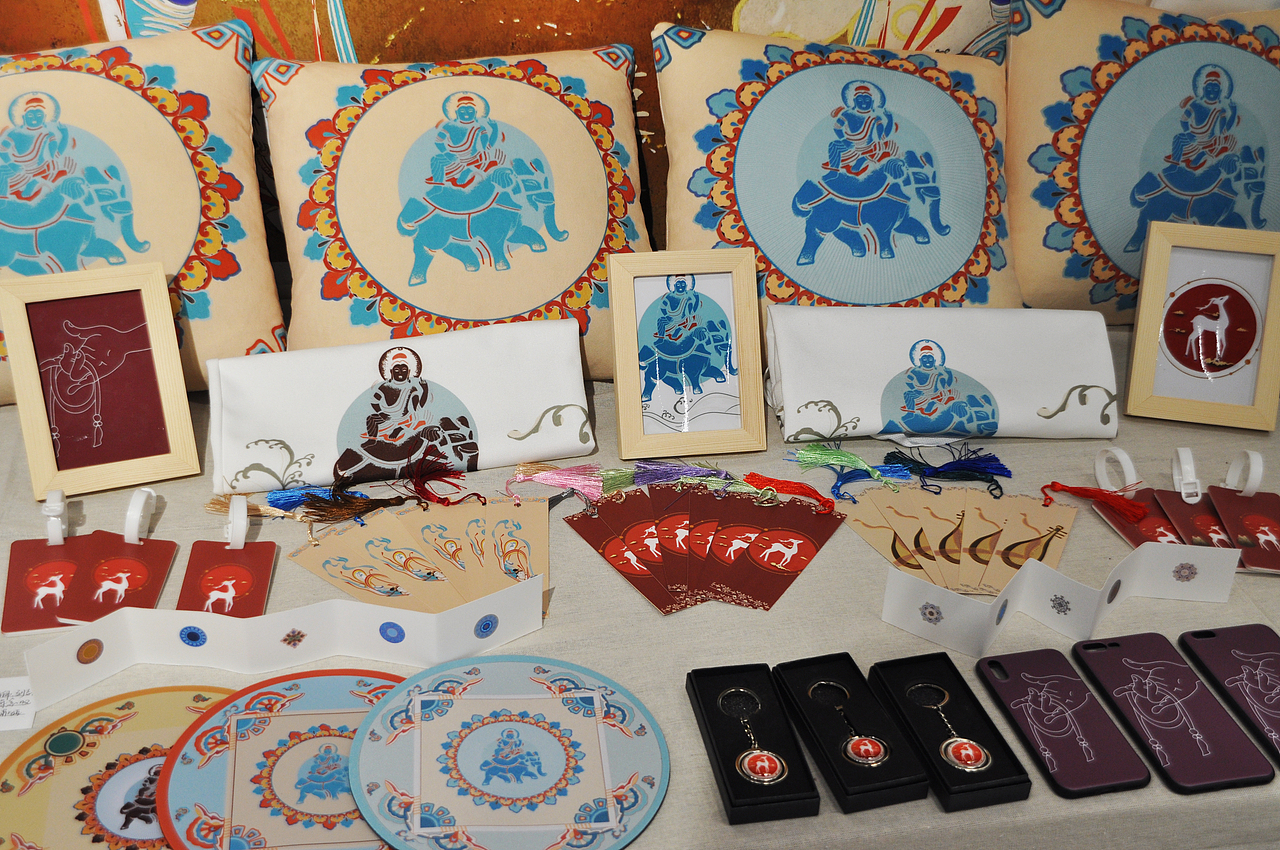 2017级毕业展（图ZMTkwOTkyMjU2） - 宣传物料 - 站酷设计师安商贸视觉传达原创素材 - 站酷ZCOOL