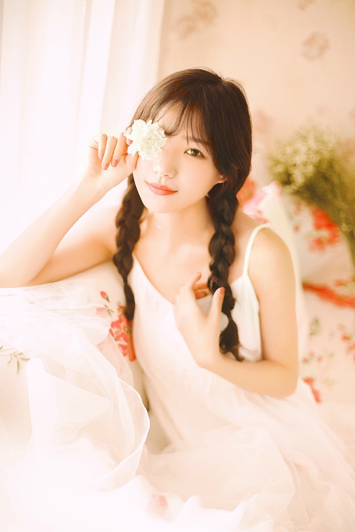 夏日私语（图ZNDgzMjQ1MTI=） - 人像摄影 - 站酷设计师摄影师皮西原创素材 - 站酷ZCOOL