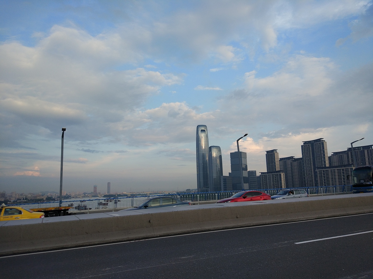 随手拍——广州塔（图ZOTEwODI4NjA=） - 风光摄影 - 站酷设计师游大头原创素材 - 站酷ZCOOL