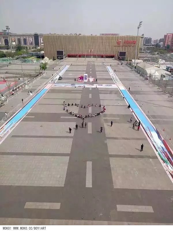 鹿晗生日3D画,长达420m千余平米的3D壁画,3D地画