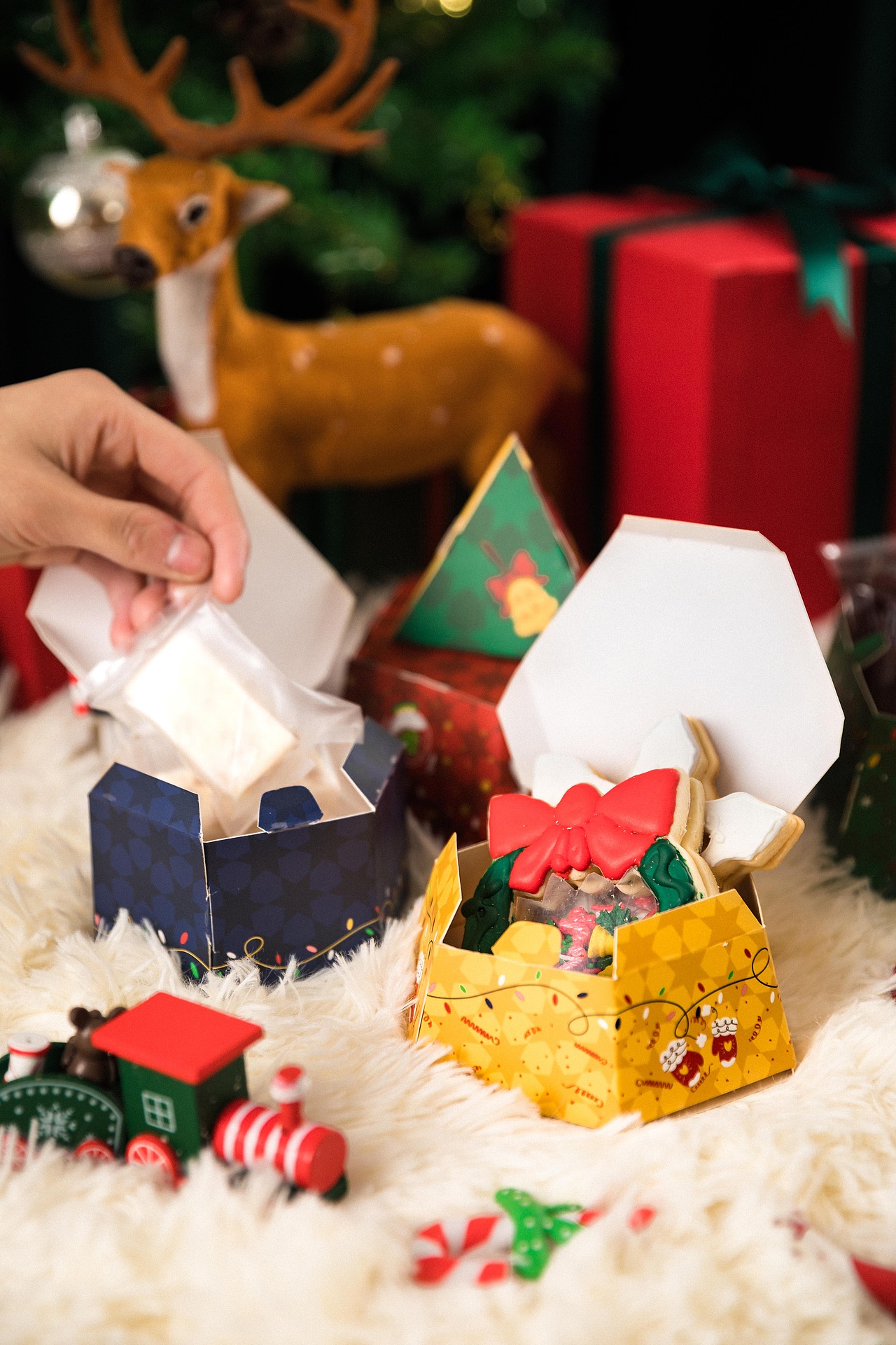 圣诞礼盒（图ZMjMxODYwODI4） - 包装 - 站酷设计师一份奶盖两份糖原创素材 - 站酷ZCOOL