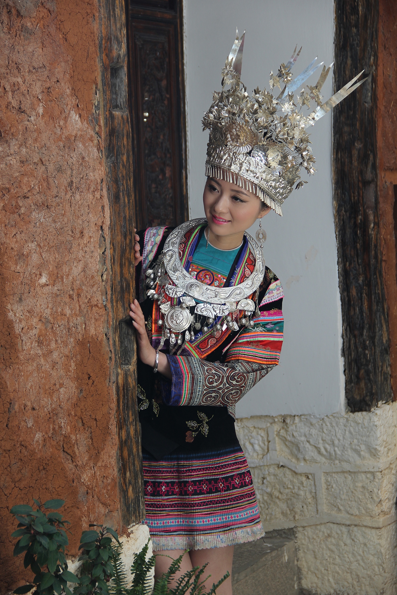 苗服 随拍（图ZNjA0MDQyODQ=） - 人像摄影 - 站酷设计师镜中语言原创素材 - 站酷ZCOOL