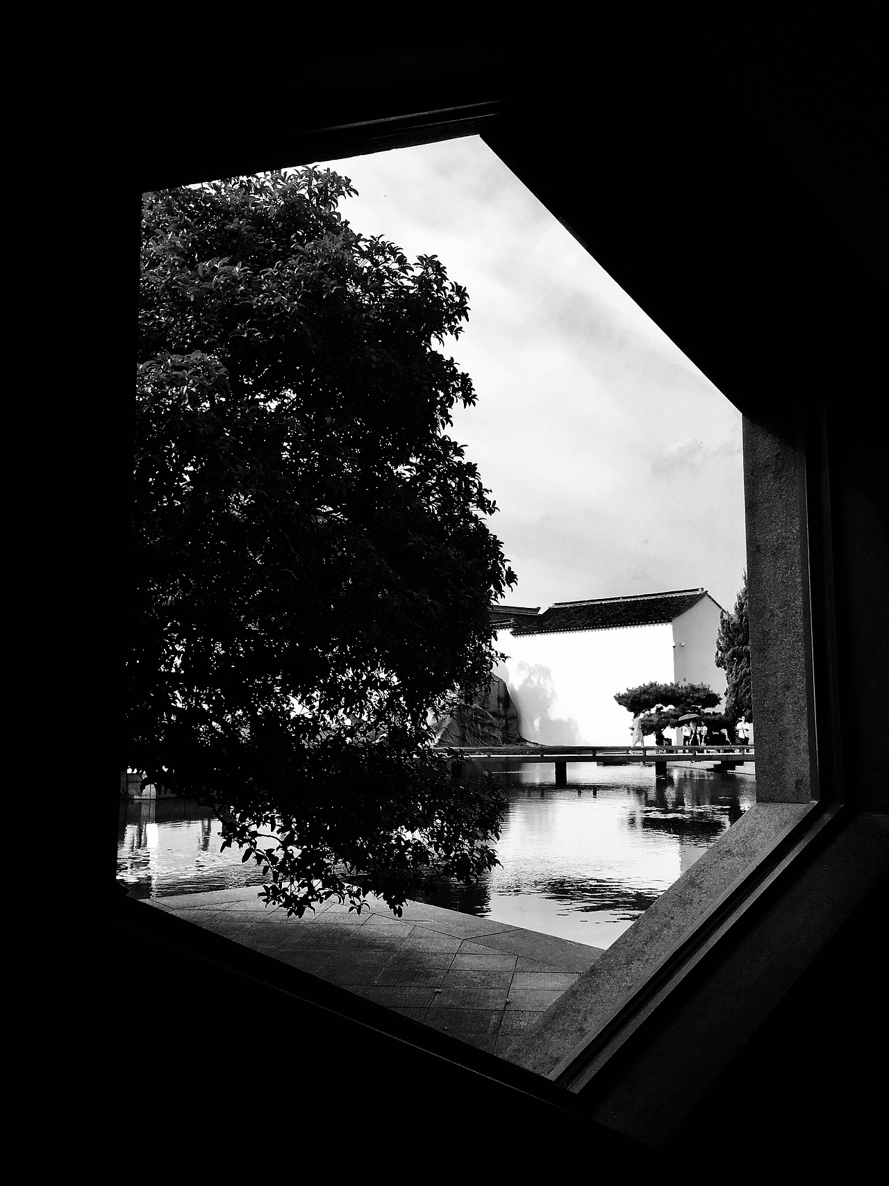 园林·窗（黑白组图）（图ZMTIxOTE2MDI4） - 环境/建筑摄影 - 站酷设计师南云121原创素材 - 站酷ZCOOL