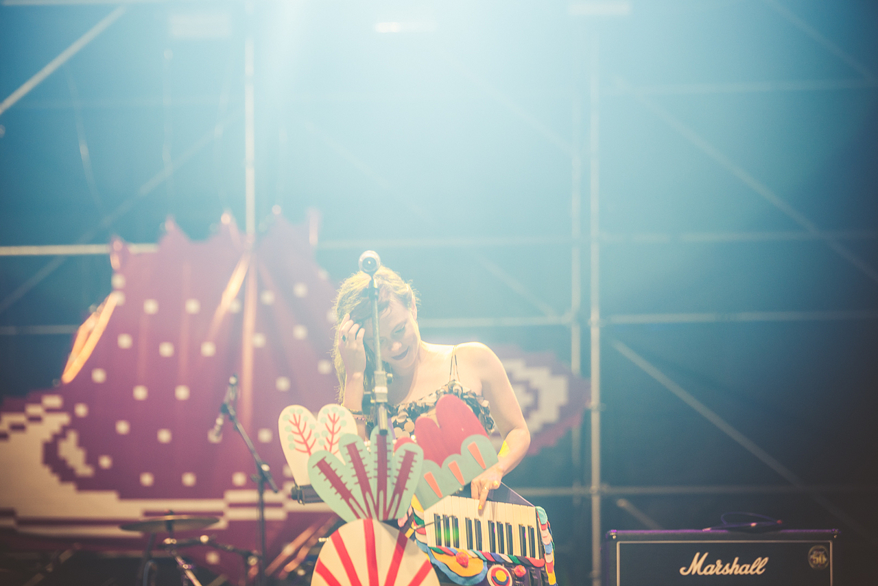 深圳草莓音乐节（图ZMTY0MjEzODQ=） - 人像摄影 - 站酷设计师凹凸蜀黍原创素材 - 站酷ZCOOL