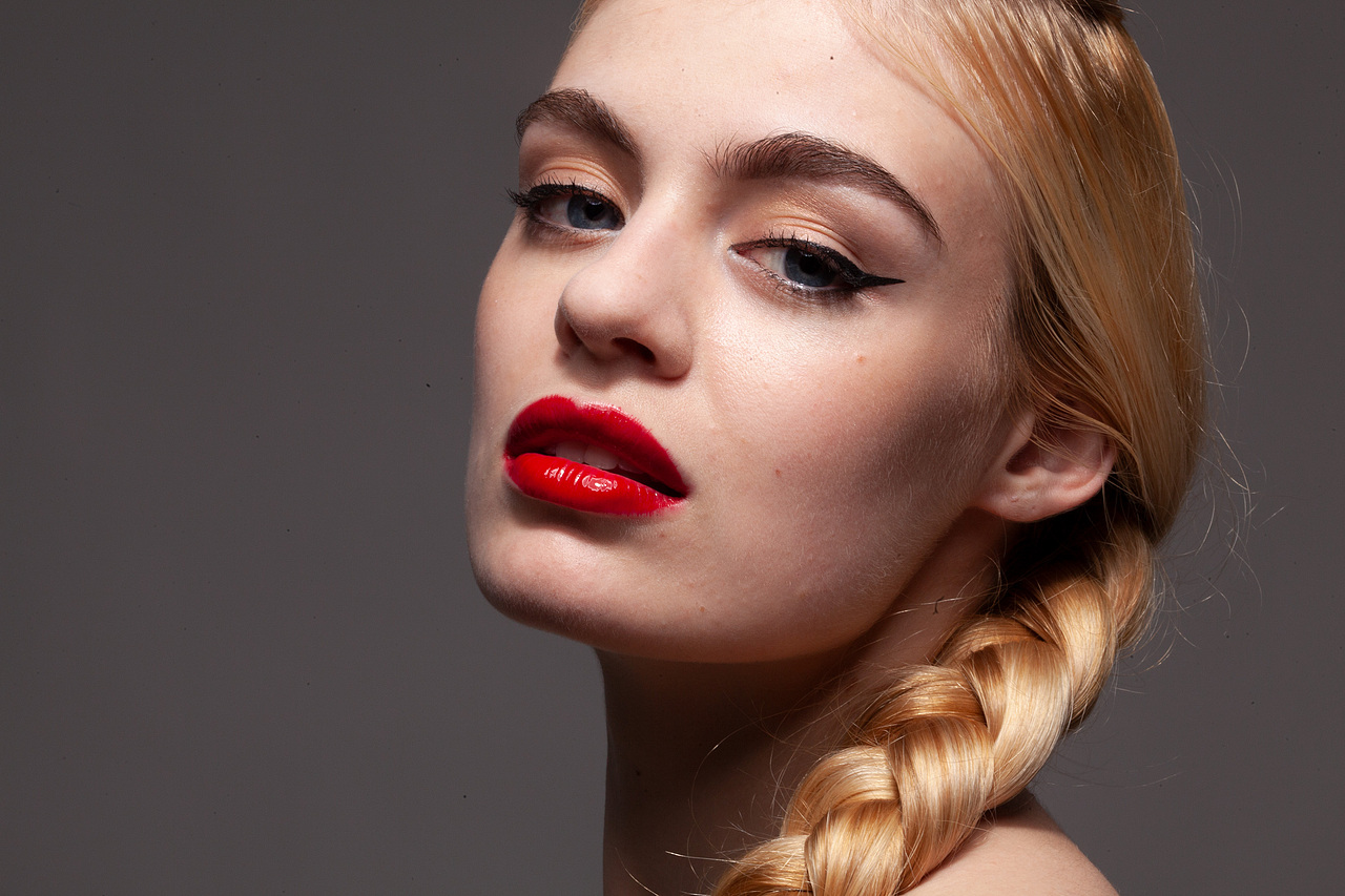 我真的不知道要怎么搞这种脸上这么多这么多汗毛的图