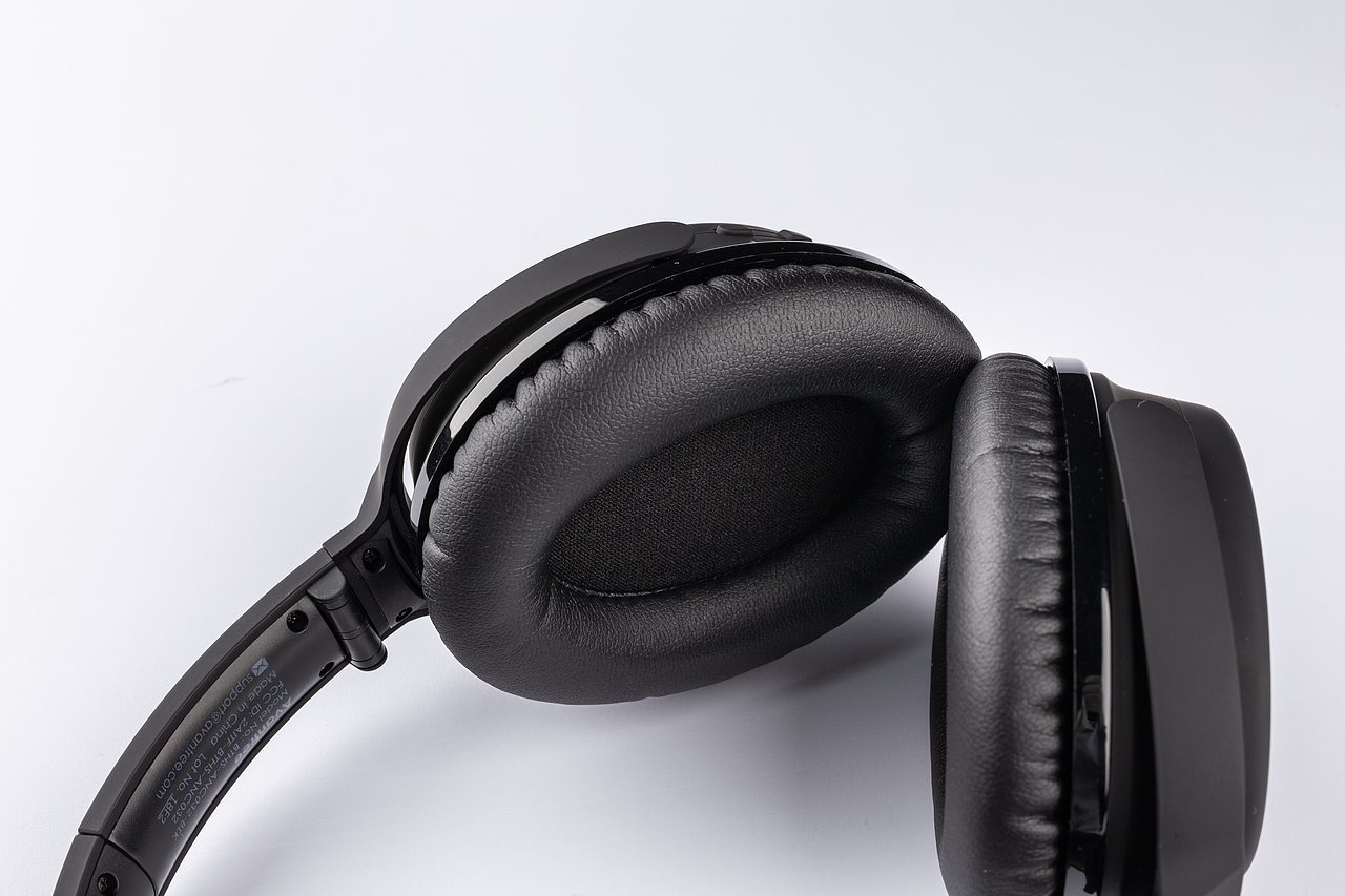 耳机精修（图ZMTI1MDE1MTg0） - 产品摄影 - 站酷设计师情深缘浅1原创素材 - 站酷ZCOOL