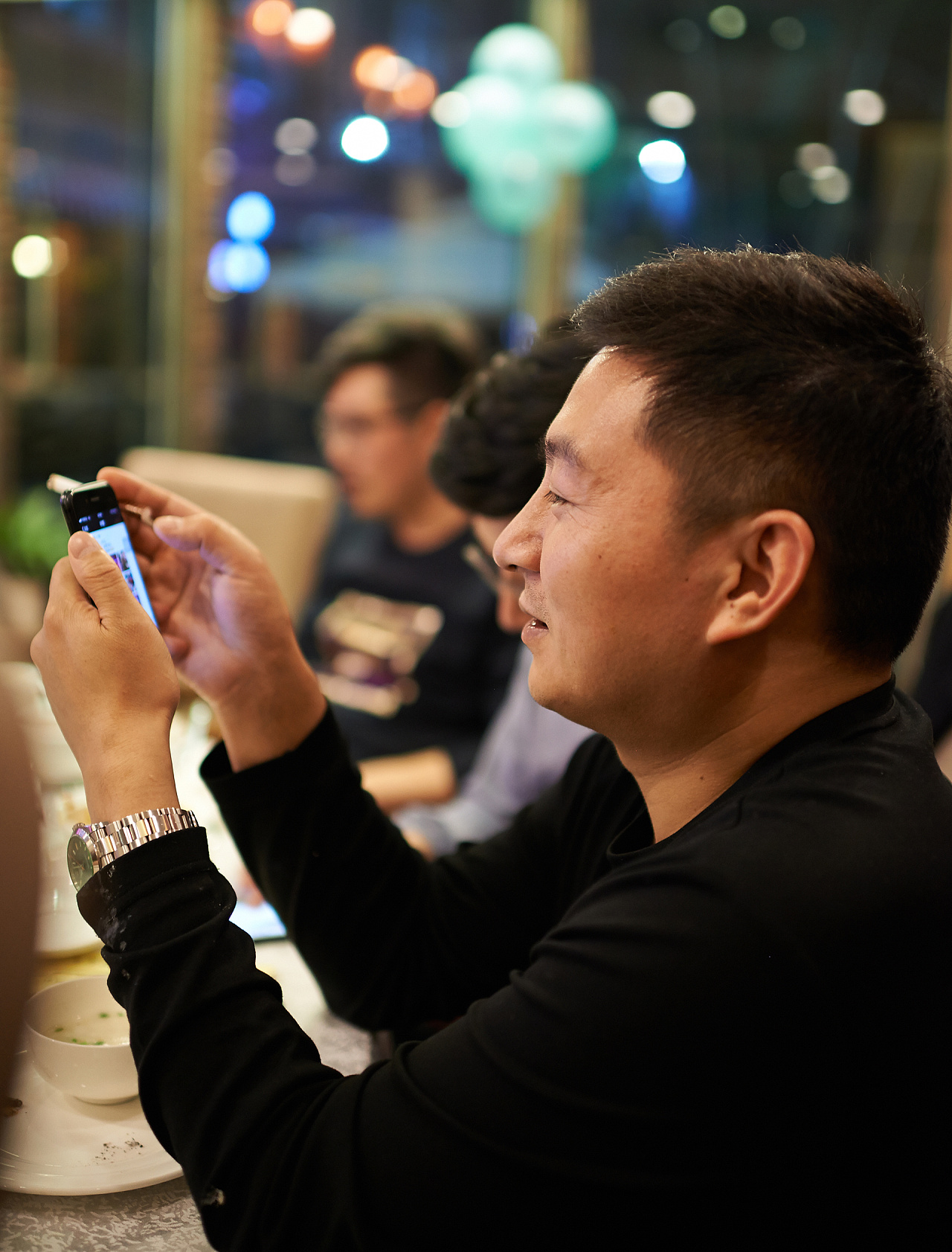 公司年会活动现场个人照企业员工抓拍人像摄影