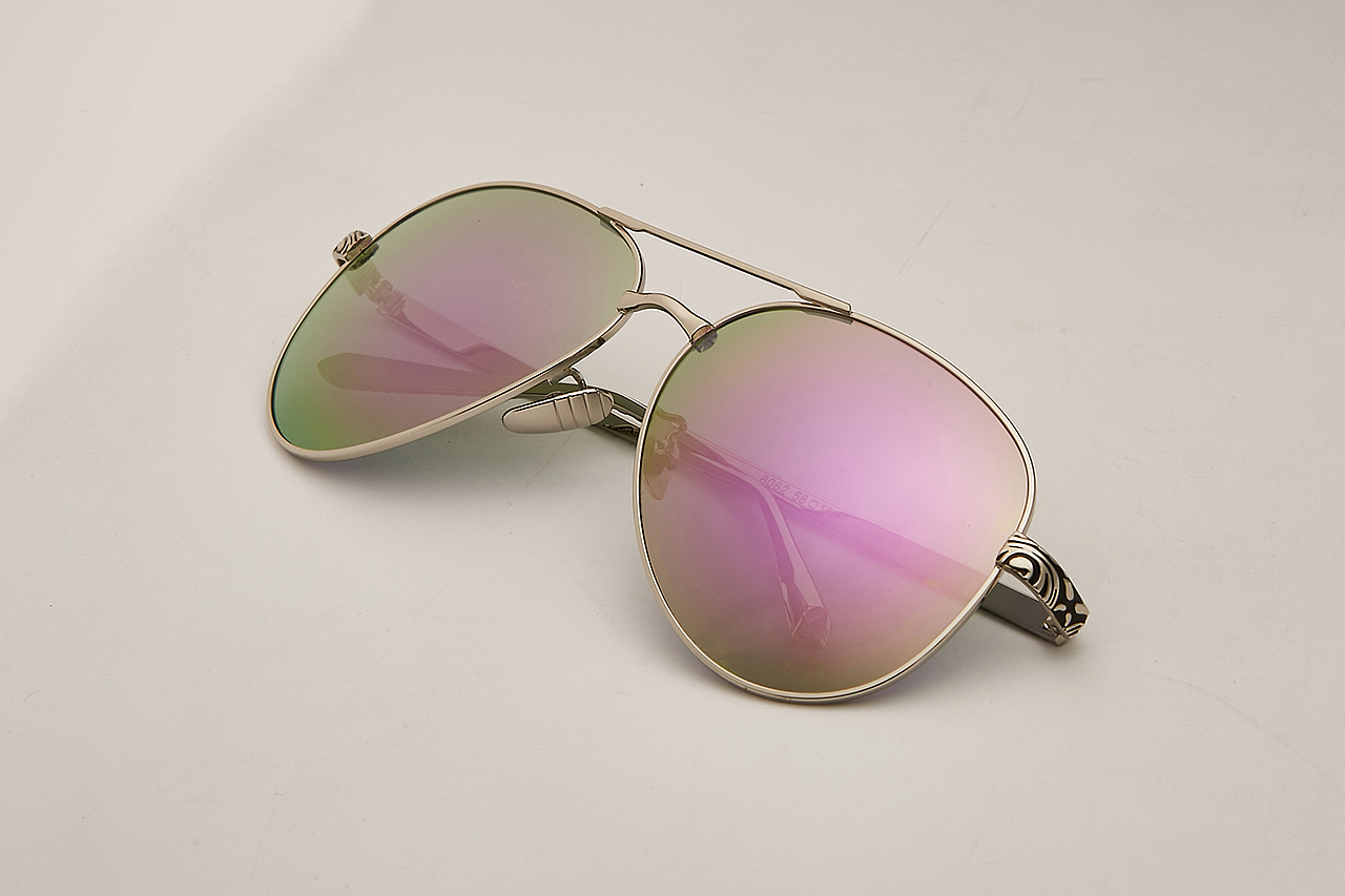 眼镜白底拍摄 眼镜静物（图ZMTYxNjA2NTQw） - 产品摄影 - 站酷设计师丢满理想的垃圾堆原创素材 - 站酷ZCOOL