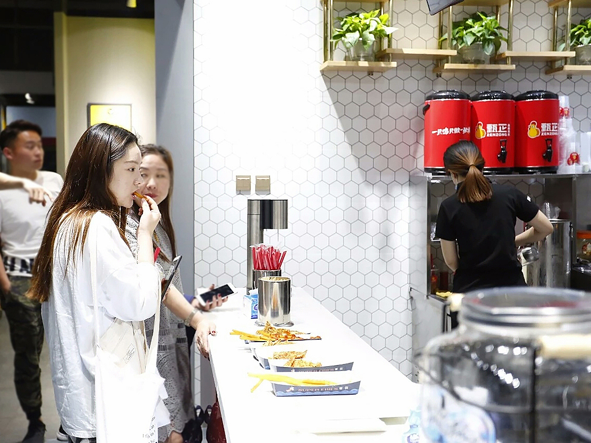 无限波丨餐饮连锁丨甄正鸡排（图ZMTE2NTIxMzc2） - 品牌 - 站酷设计师无限波设计原创素材 - 站酷ZCOOL