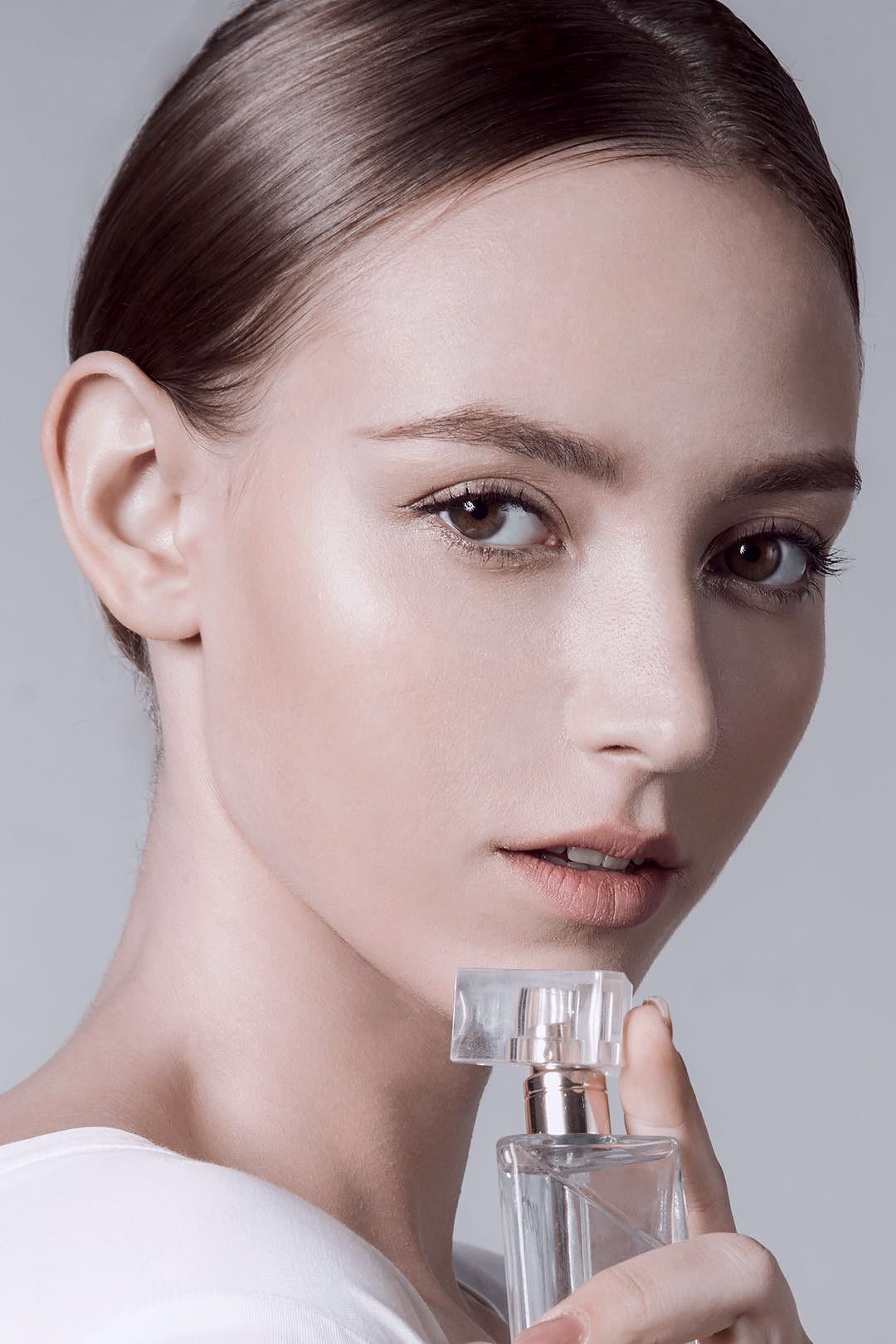 香水广告外籍模特高定电商摄影作品信息创作时间2019/05/21模特5添加
