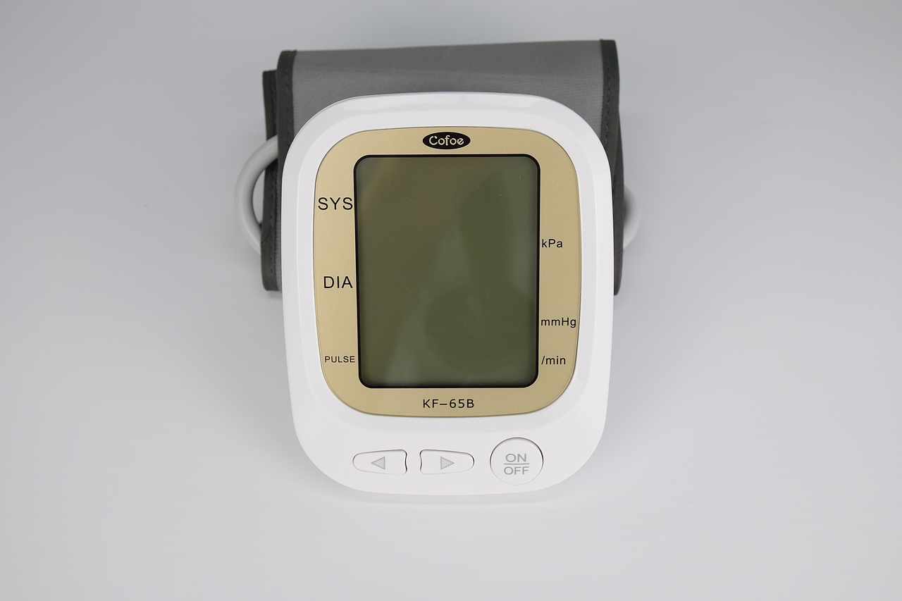 英文版血压计拍摄（图ZMjQwNjY5MTEy） - 产品摄影 - 站酷设计师12栋原创素材 - 站酷ZCOOL