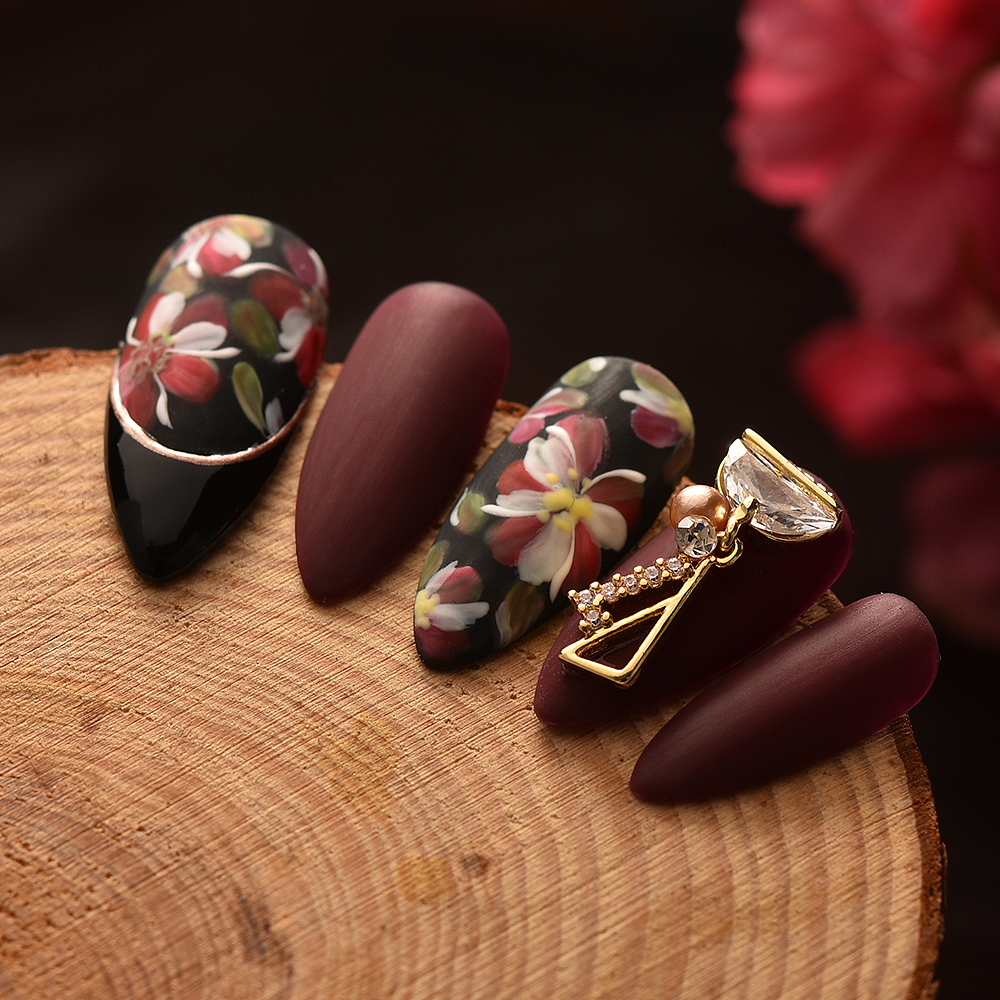 美甲饰品复古风拍摄 暗调摄影产品 暖色调拍摄产品摄影（图ZMTk4MzM2MTk2） - 产品摄影 - 站酷设计师海之南者原创素材 - 站酷ZCOOL