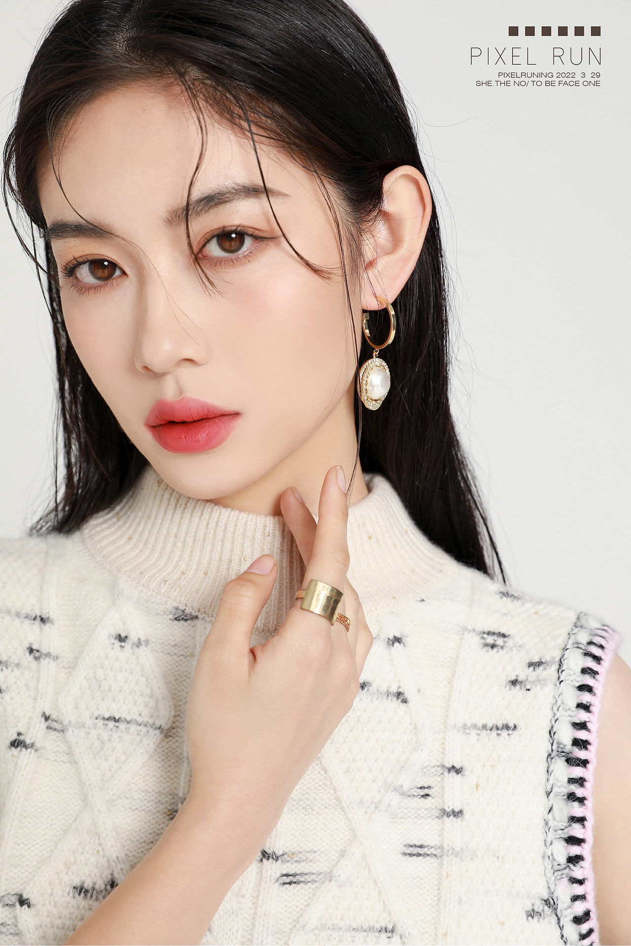 进来,有件事我要告诉你