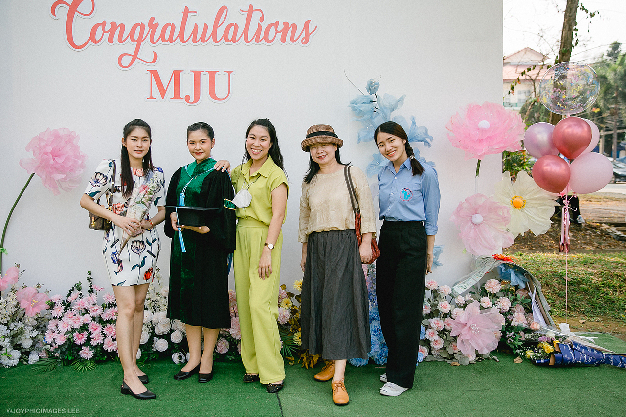 泰国的毕业典礼（图ZMzMyMTI4ODgw） - 人文/纪实摄影 - 站酷设计师钢叔原创素材 - 站酷ZCOOL