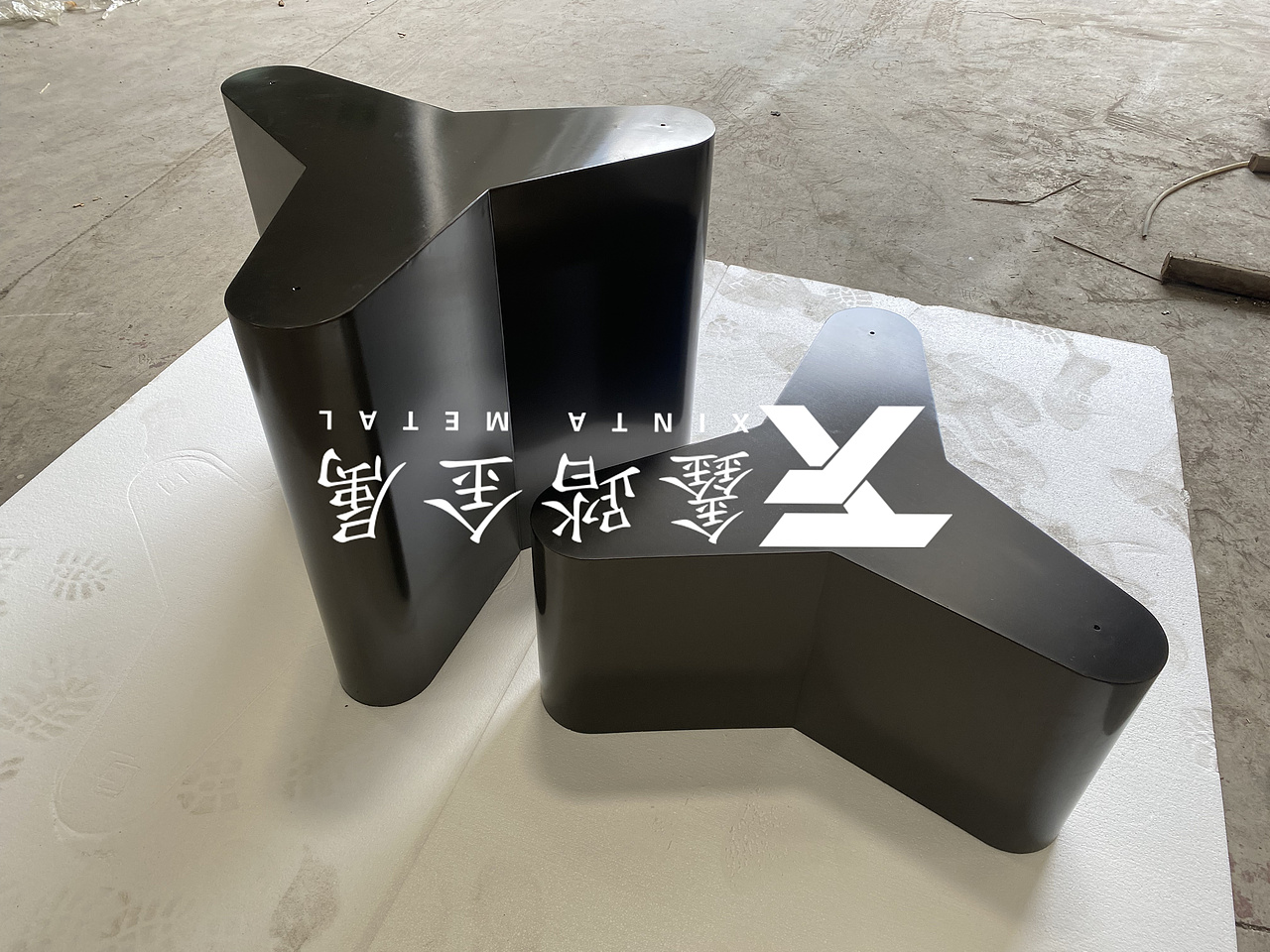 酒店不锈钢造型茶几、手工锻造曲面茶几脚该如何保养呢