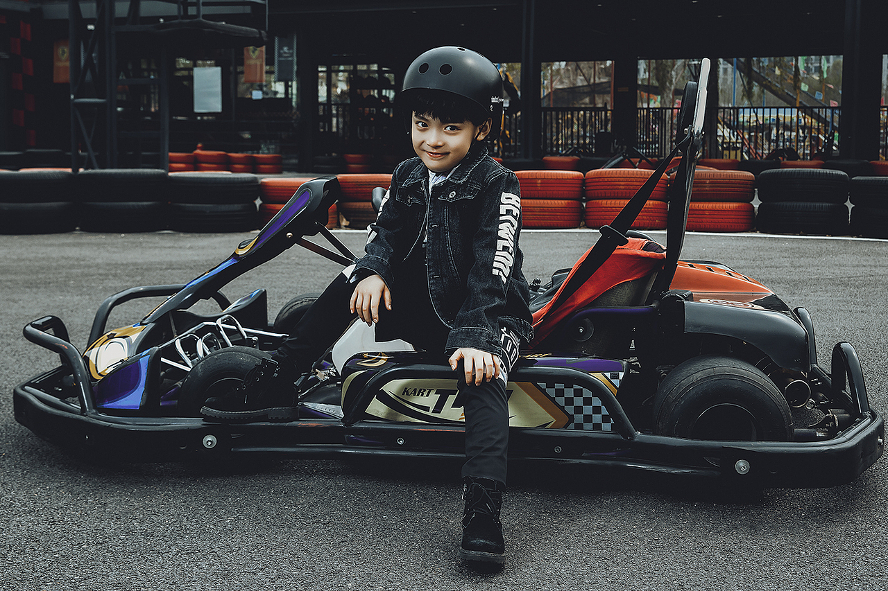 卡丁车《男孩》（图ZMzY1MTk1MTU2） - 人像摄影 - 站酷设计师Desbelle旅拍原创素材 - 站酷ZCOOL