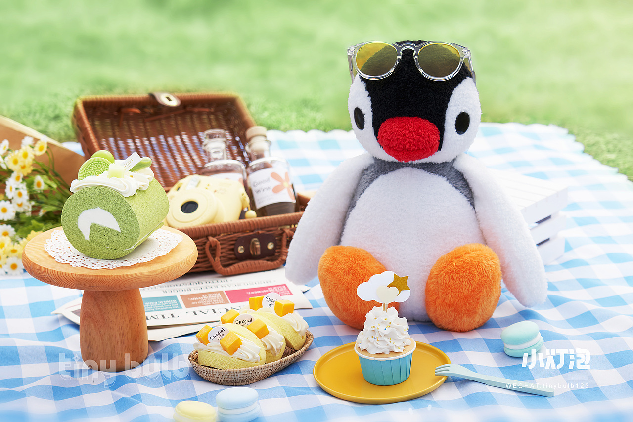 毛绒摄影｜pingu表情包企鹅 毛绒公仔拍摄（图ZMzQzNzYzMjE2） - 产品摄影 - 站酷设计师小灯泡视觉I潮玩原创素材 - 站酷ZCOOL