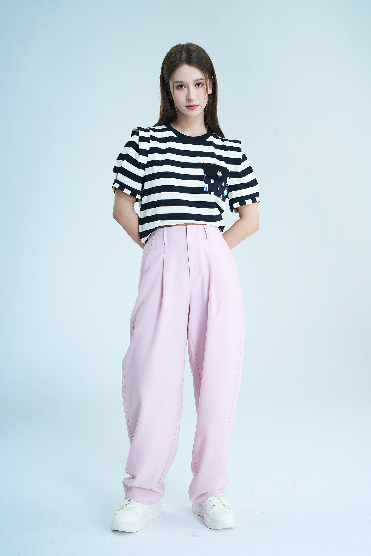 韩系品牌女装lookbook作品 条纹T恤和粉色西裤（图ZMzM5NjU4MDgw） - 人像摄影 - 站酷设计师不只语言原创素材 - 站酷ZCOOL