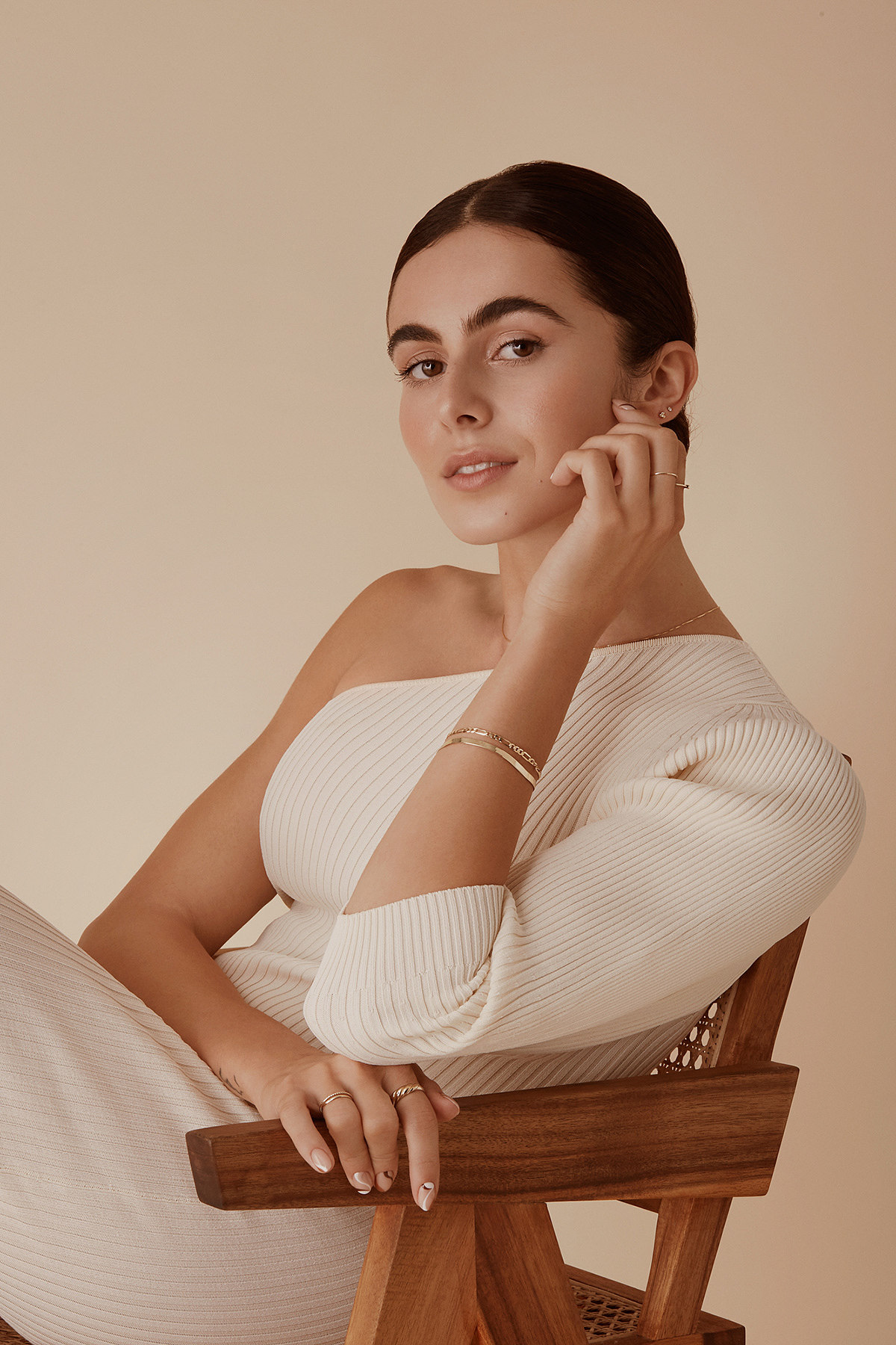 饰品模特图摄影，珠宝模特拍摄，ins风首饰模特摄影（图ZMzAyNzc3ODg0） - 产品摄影 - 站酷设计师深圳徕汀摄影原创素材 - 站酷ZCOOL