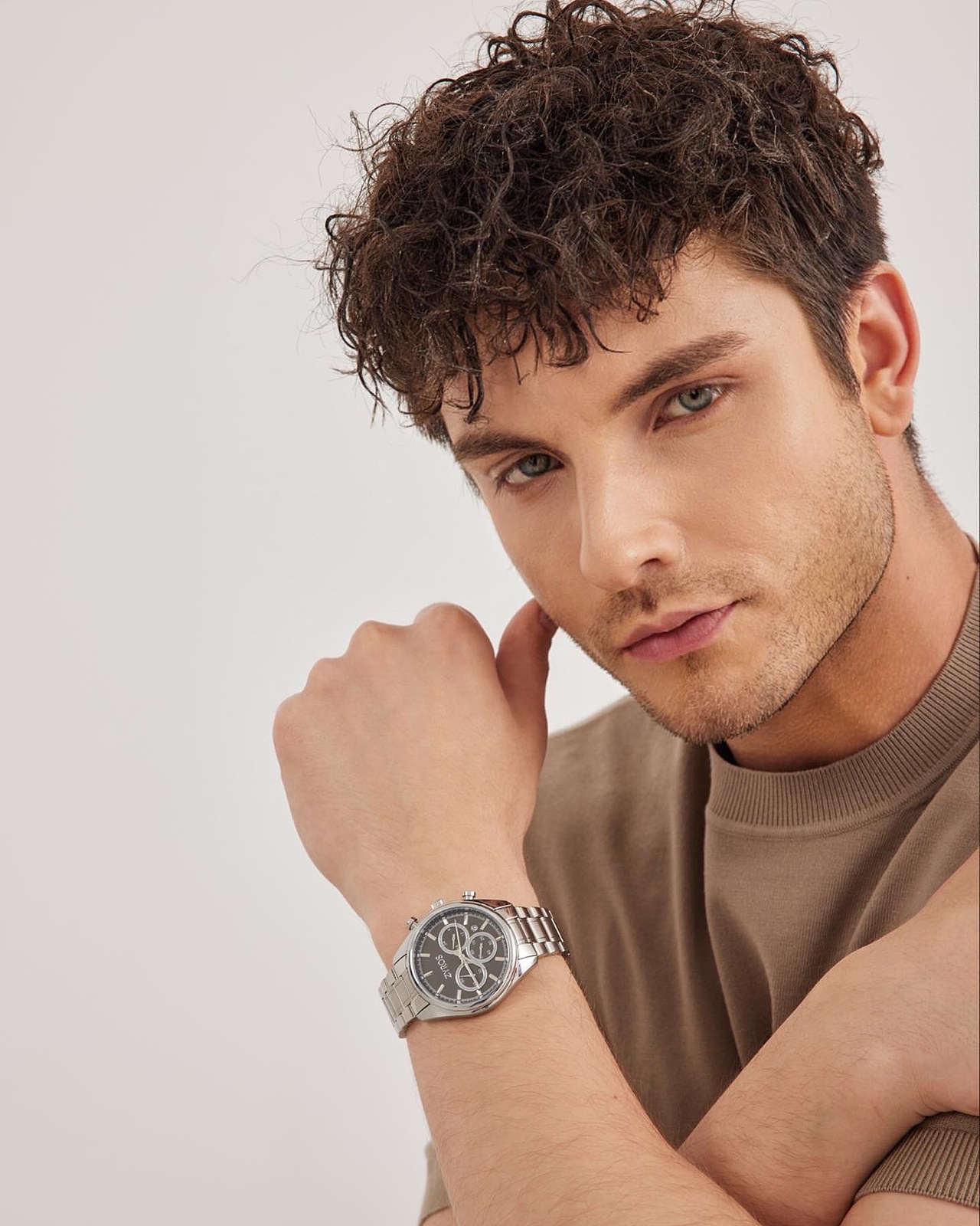 高端质感商务男装外模拍摄 手表箱包饰品西装商业摄影