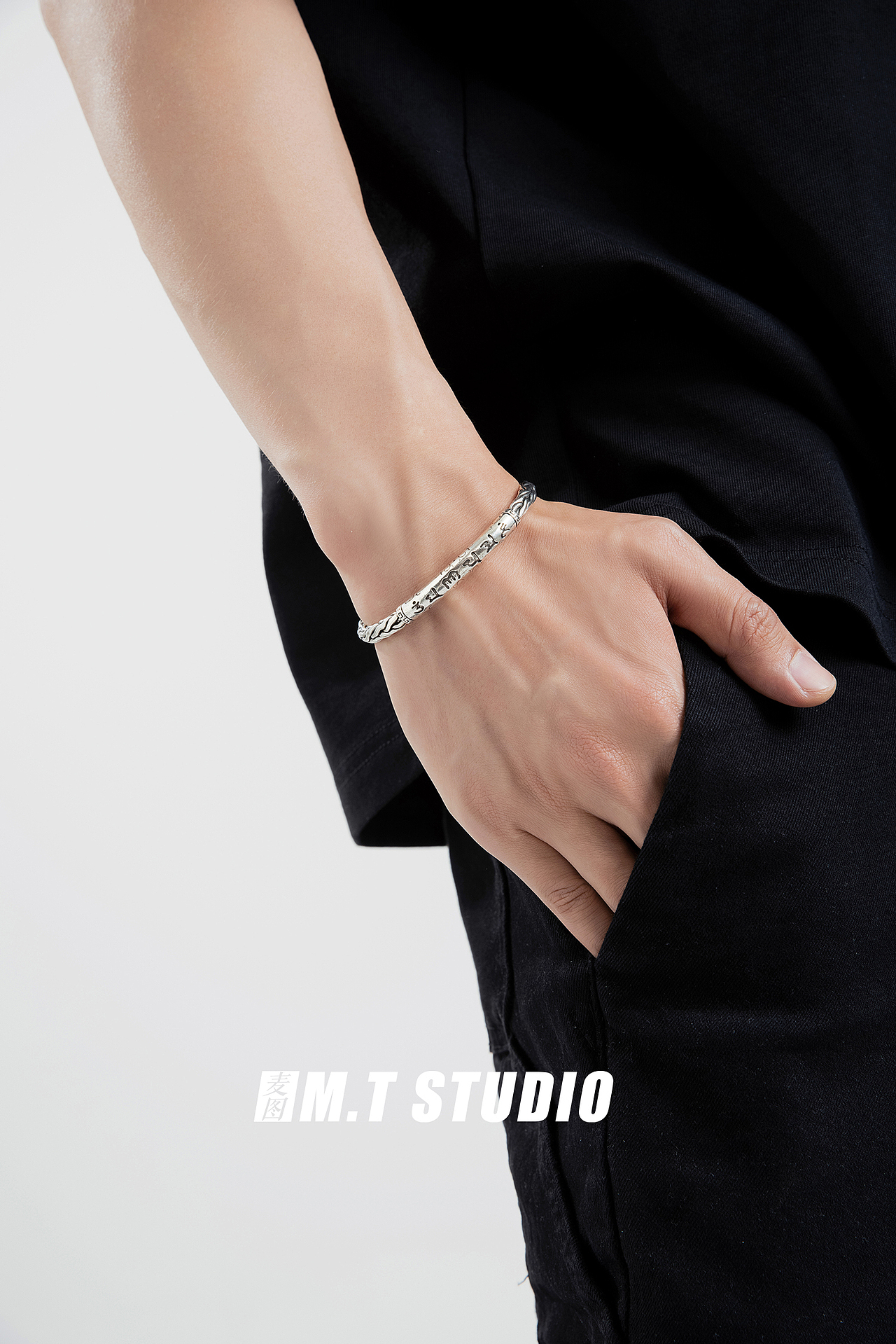 男模银饰手镯戒指饰品首饰男士项链冷酷