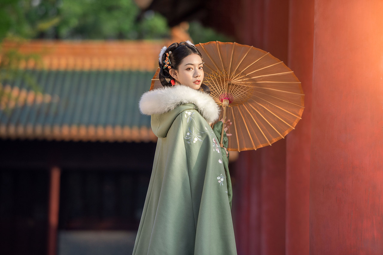 橘子红墙深宫院