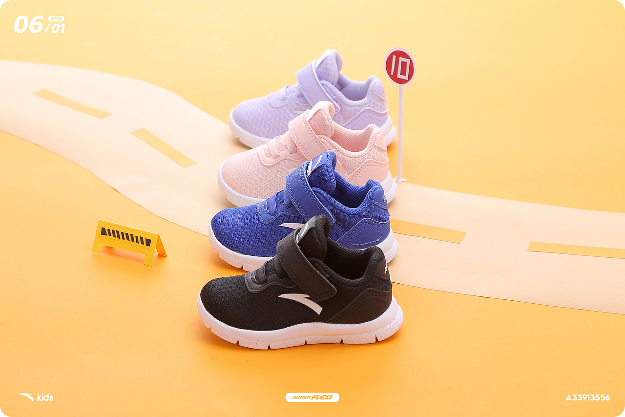 安踏童鞋棚拍|创意静物摄影|学步鞋拍摄（图ZMTk0OTg4ODI0） - 产品摄影 - 站酷设计师博纳罗蒂i原创素材 - 站酷ZCOOL