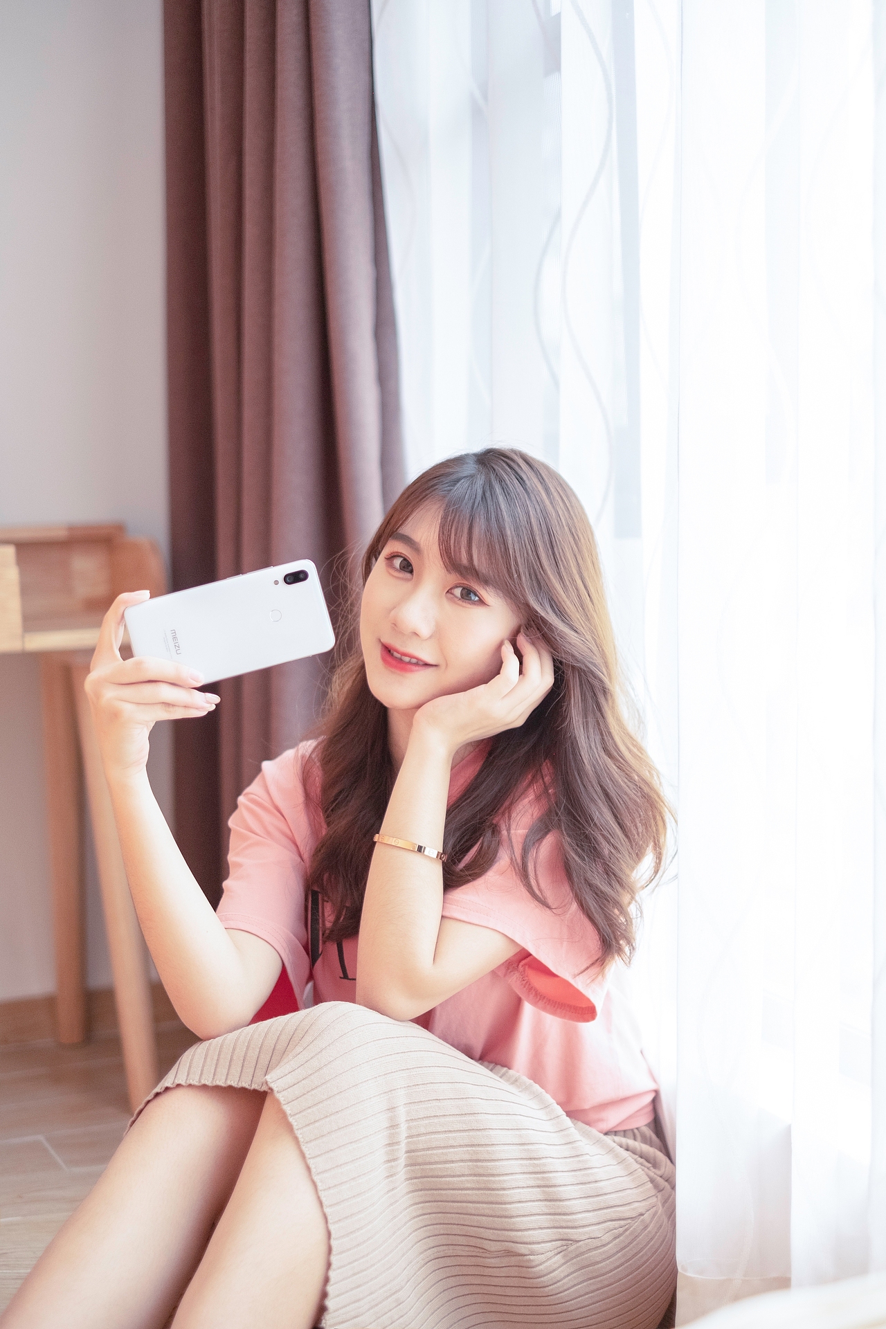 魅族手机note9 产品+模特手持照（图ZMTU4MjEwMjQ0） - 产品摄影 - 站酷设计师兜里有大糖原创素材 - 站酷ZCOOL
