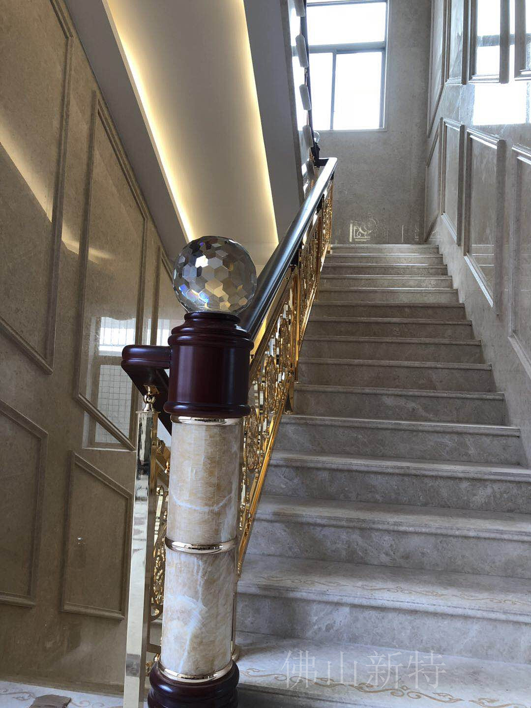 高端别墅适合安装K金铝艺楼梯护栏雕花扶手（图ZMTkzMDUwMjQ4） - 其他工业/产品 - 站酷设计师Z43926661原创素材 - 站酷ZCOOL