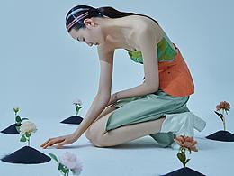 以身外身，做夢中夢