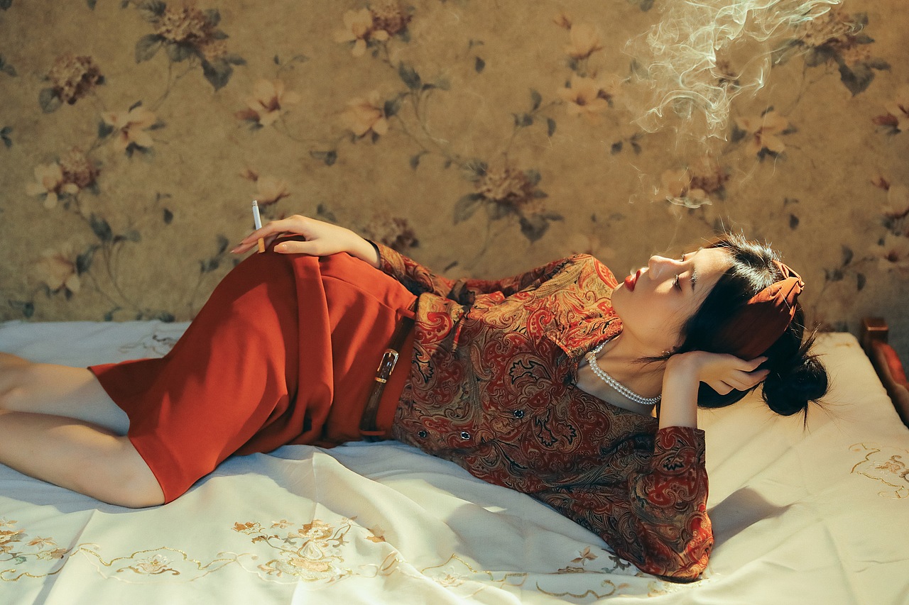 念旧（图ZMjQ5NjgwNDQw） - 人像摄影 - 站酷设计师ARTLee小杰原创素材 - 站酷ZCOOL