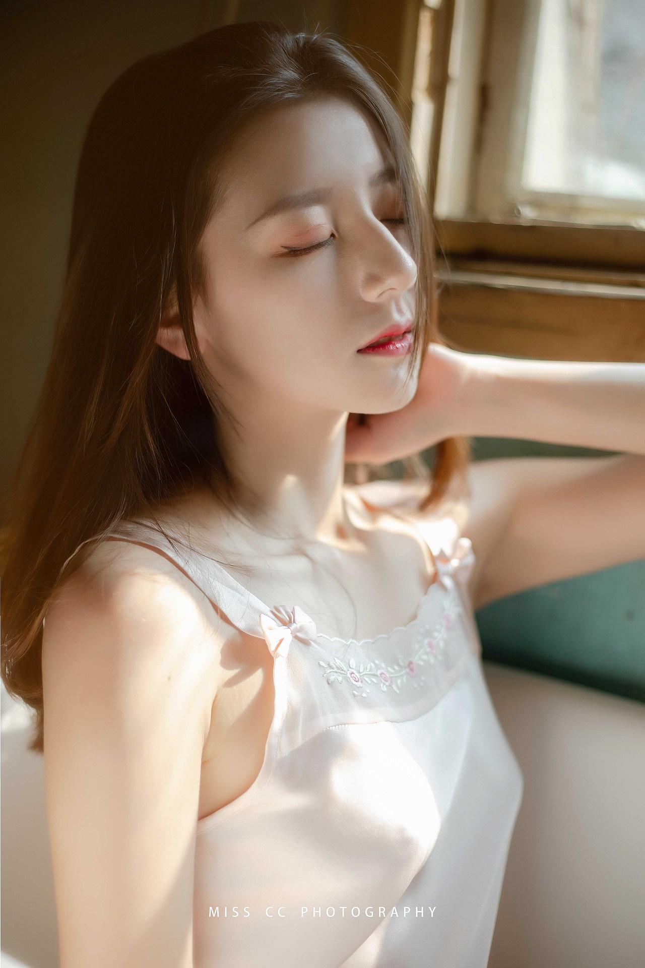 雏菊（图ZMjQ0MzgyMjg0） - 人像摄影 - 站酷设计师CC小姐呀原创素材 - 站酷ZCOOL
