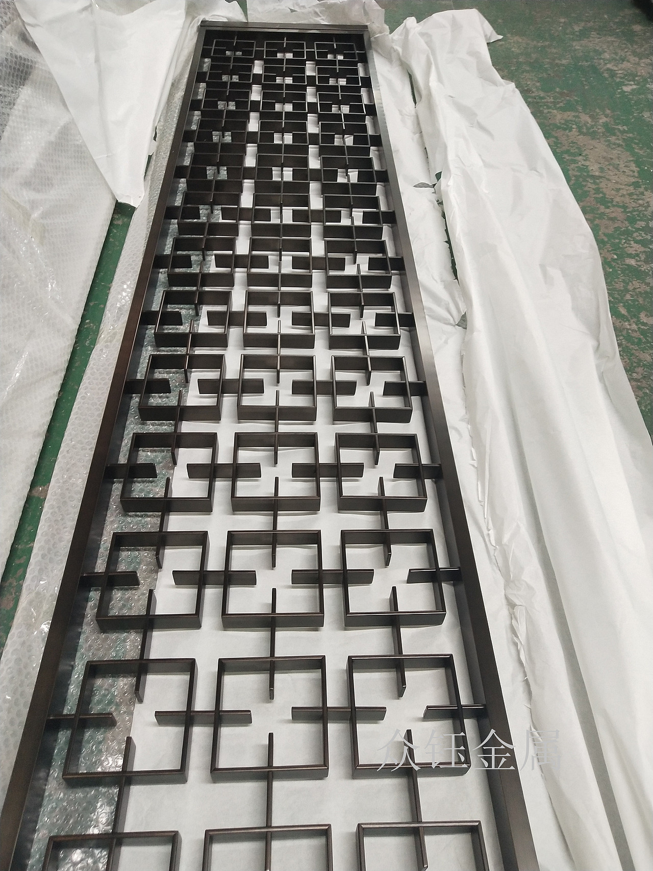 酒店不锈钢青古铜无缝焊接工艺花格屏风厂家（图ZMjE0NzM0NDYw） - 其他工业/产品 - 站酷设计师众钰金属制品刘原创素材 - 站酷ZCOOL