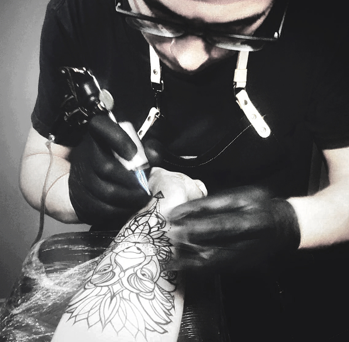 几何狮子纹身疤痕遮盖 #北京文身##刺青师大龙##刺青#（图ZNTMzNDg1NDg=） - 其他手工艺 - 站酷设计师DragonTattoo大龙原创素材 - 站酷ZCOOL