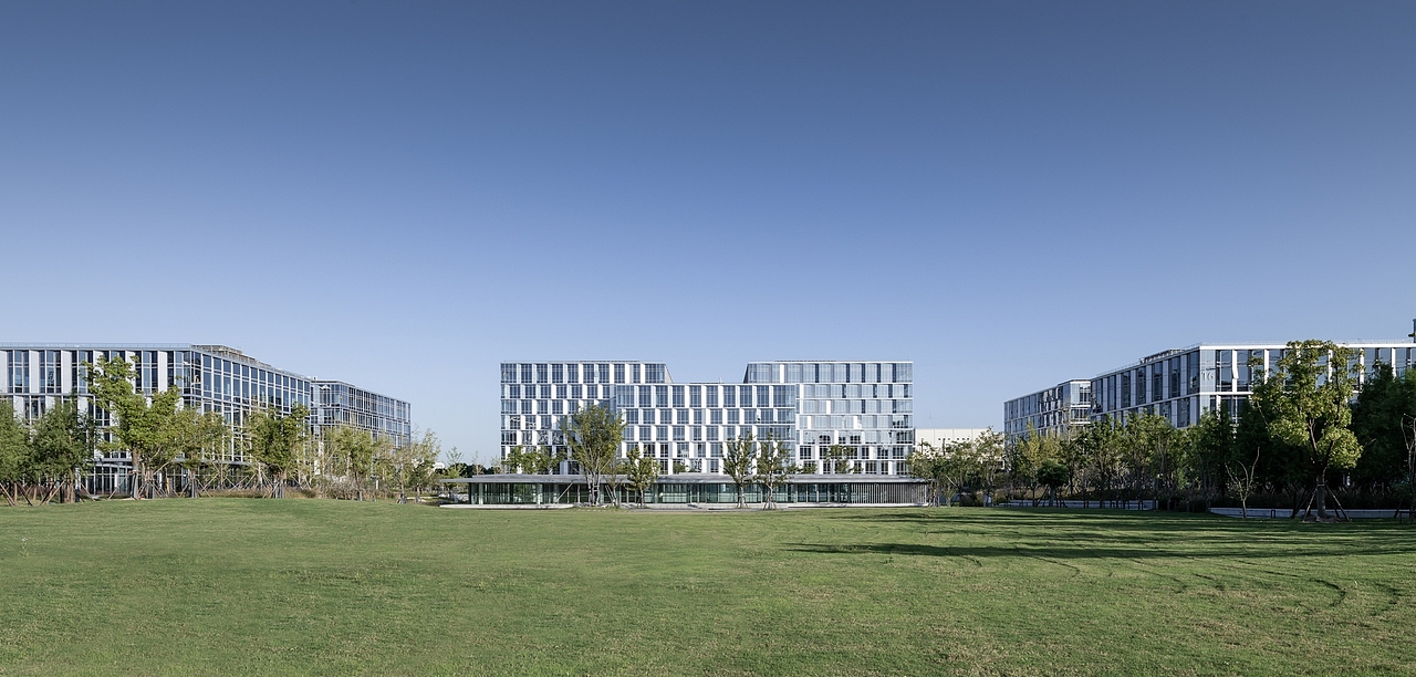 【建筑摄影】上海临港浦江智慧广场（图ZMjg5ODkwNDk2） - 环境/建筑摄影 - 站酷设计师LLAP建筑空间摄影原创素材 - 站酷ZCOOL