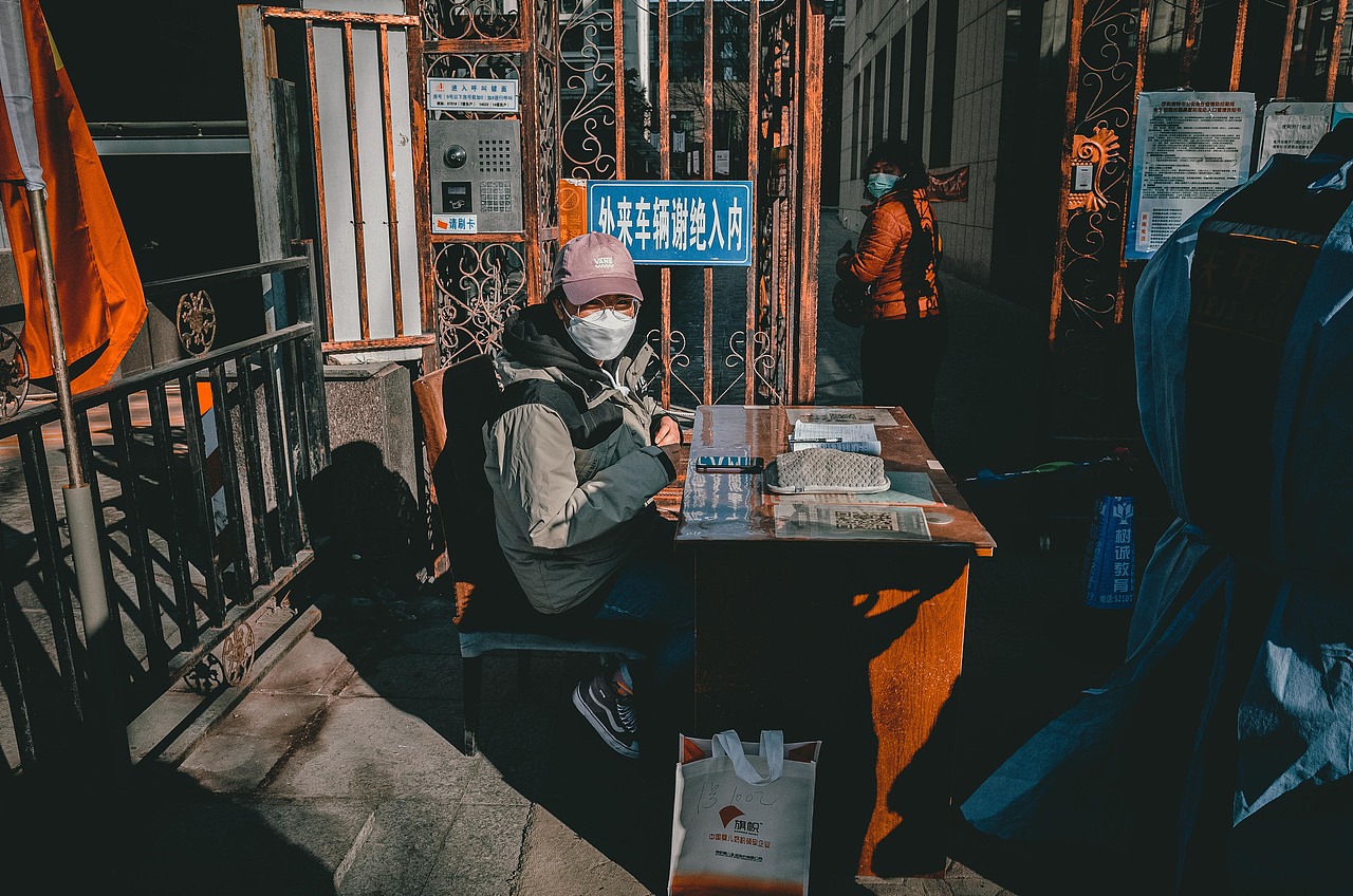 街头摄影——《在呼和浩特出差的街拍》