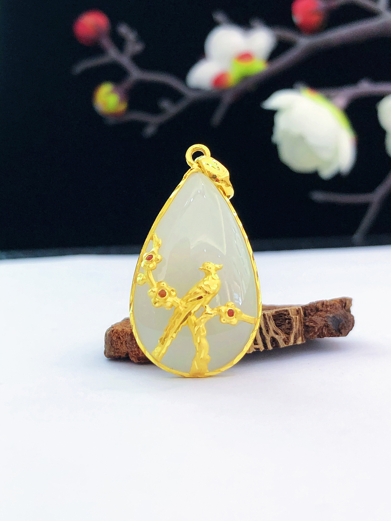 寶劍送英雄，美玉贈佳人（圖ZMjYwNDA2NjIw） - 時尚/藝術(shù)攝影 - 站酷設(shè)計師珠寶印像原創(chuàng)素材 - 站酷ZCOOL