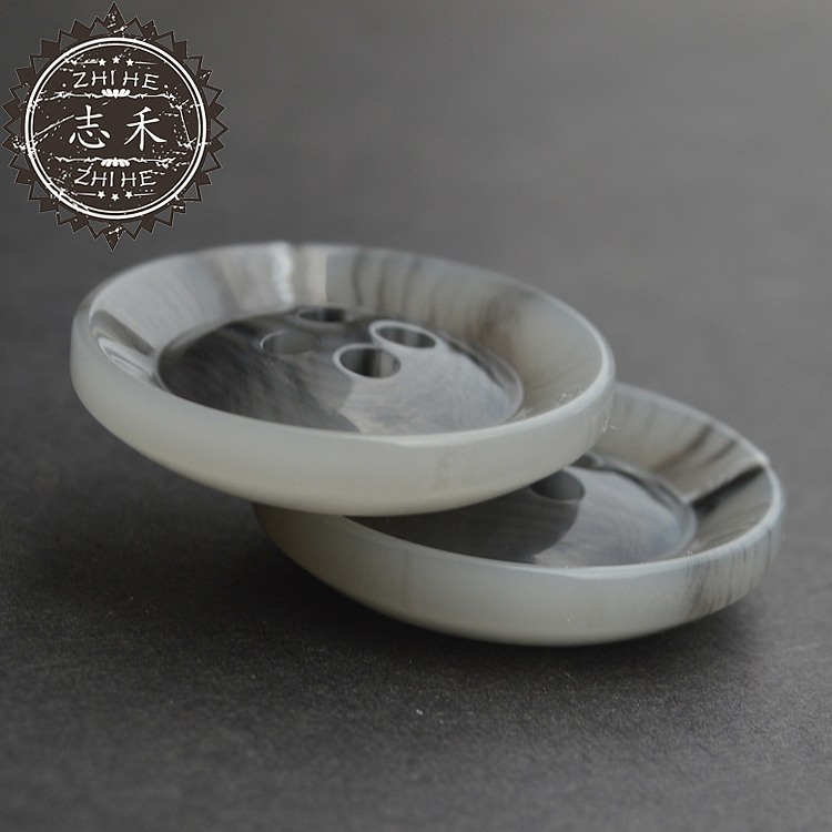 志禾 亮面两眼黑灰色棒花西装风衣毛呢大衣树脂纽扣