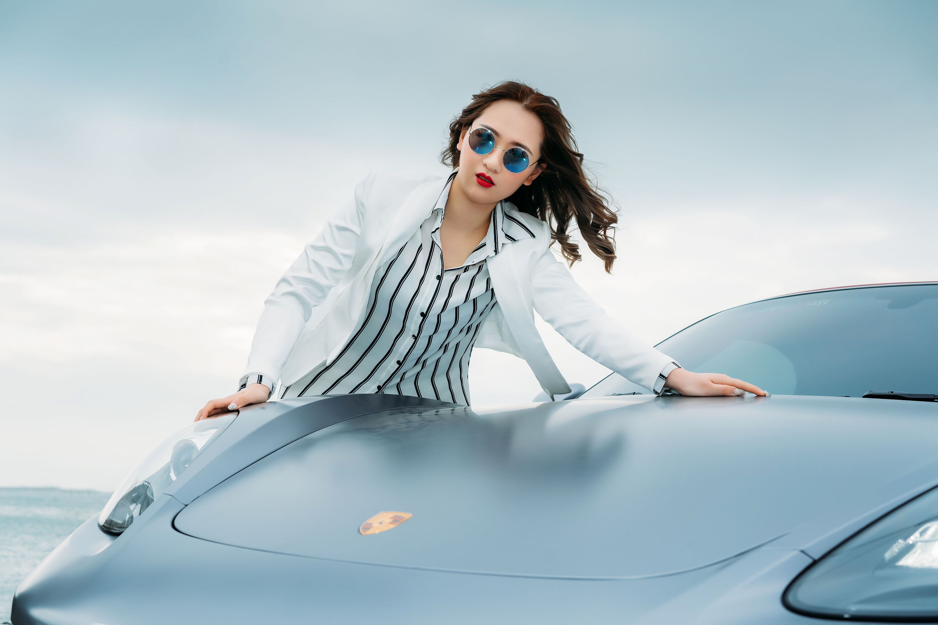 跑车女孩|摄影|人像摄影|乃桦乃乃 - 原创作品 - 站酷 (zcool)
