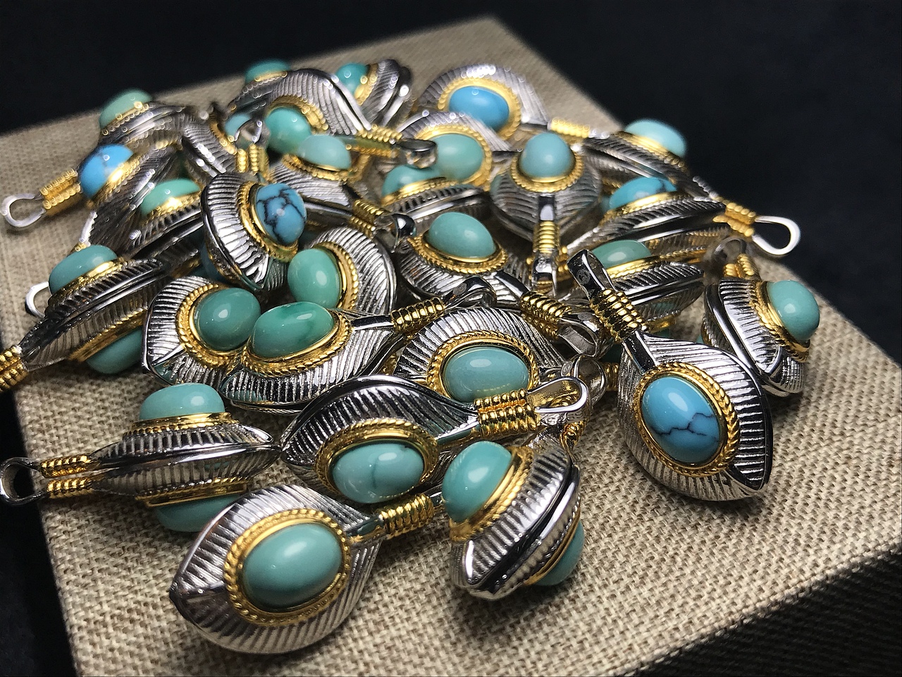 文玩配件2——羽毛卡子（双面卡子）（图ZMTMxNDE1NDQ4） - 首饰设计 - 站酷设计师艾氏珠宝镶嵌原创素材 - 站酷ZCOOL