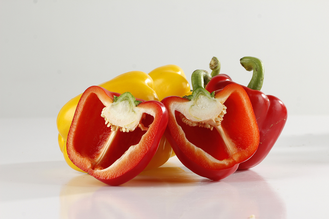 五彩甜椒丨鲜蔬拍摄系列丨飞鸟电商（图ZMTMxODI0MDg0） - 产品摄影 - 站酷设计师陈默工作室原创素材 - 站酷ZCOOL