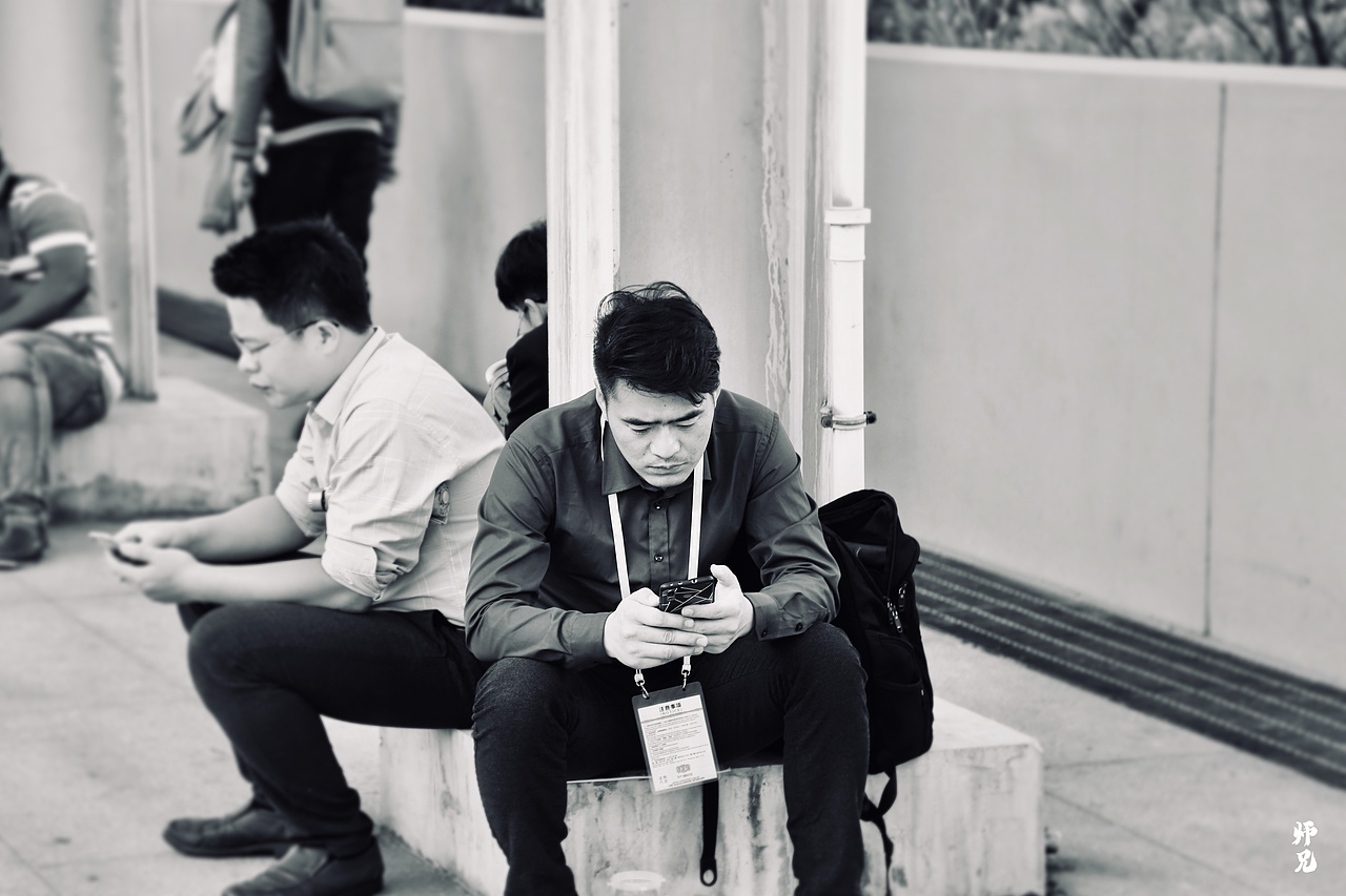 广交会人像《颜色的画者》